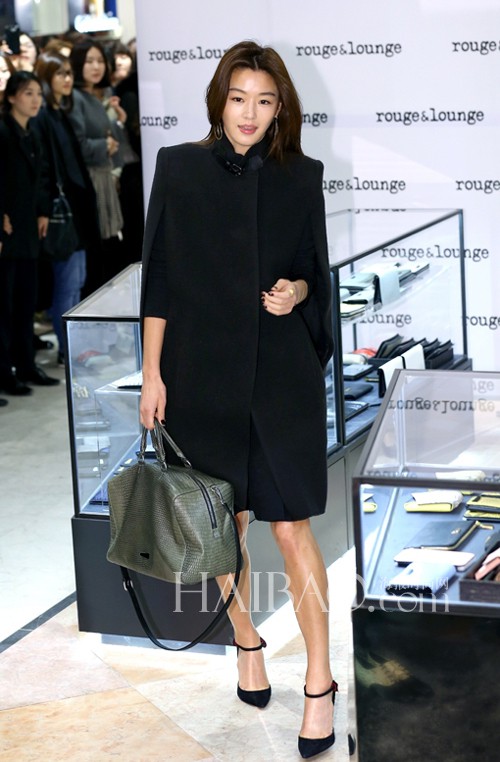 D5258BC8A582E1C6F880919712.jpg D5258BC8A582E1C6F880919712.jpg