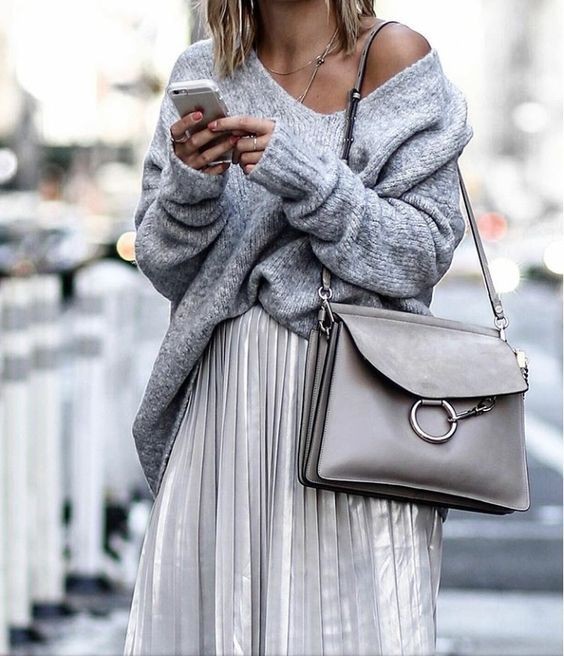 银色百褶裙2.jpg 银色百褶裙2.jpg