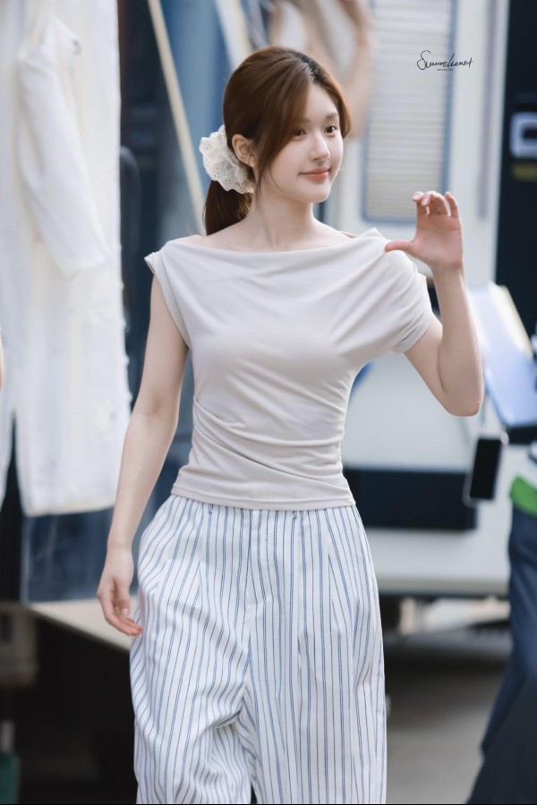 08蓝白条纹裤.jpg 08蓝白条纹裤.jpg