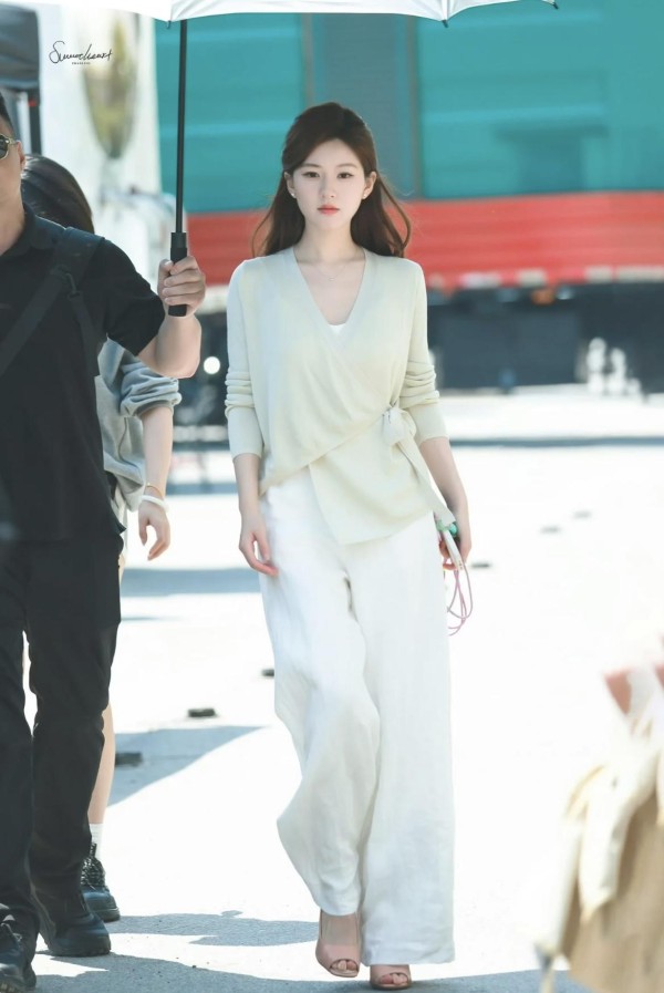 13围裹式开衫-1.jpg 13围裹式开衫-1.jpg