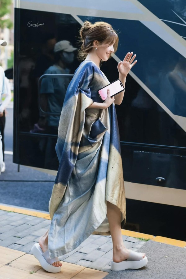 06晨袍裙-2.jpg 06晨袍裙-2.jpg