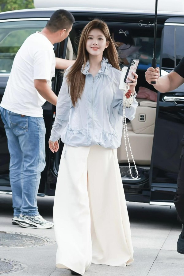 17拖地阔腿裤-1.jpg 17拖地阔腿裤-1.jpg