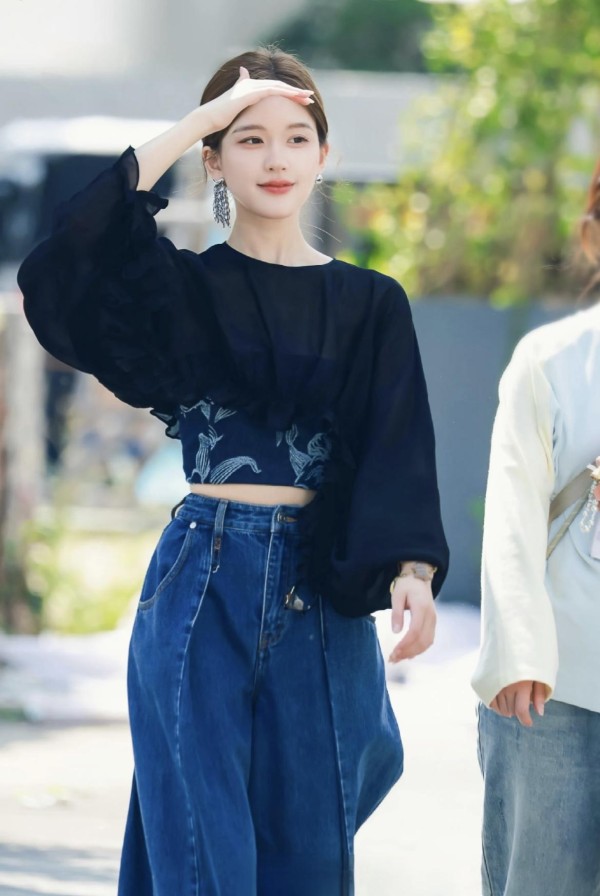 17拖地阔腿裤-4.jpg 17拖地阔腿裤-4.jpg