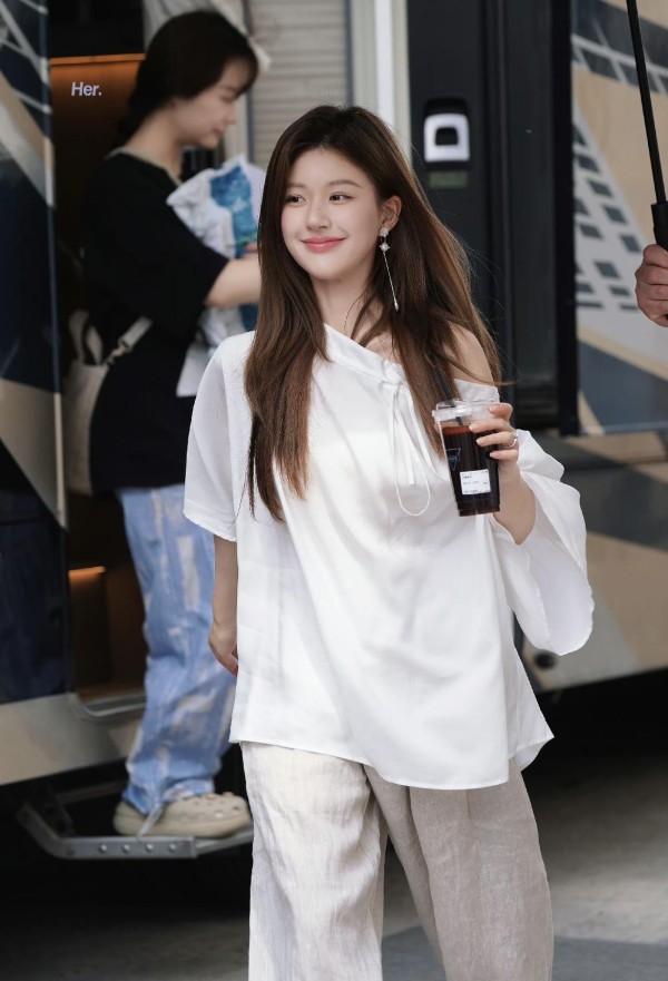 15微透罩衫-2.jpg 15微透罩衫-2.jpg