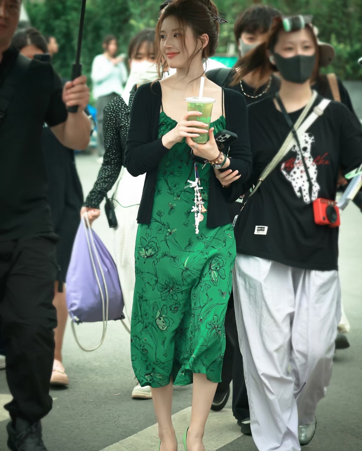 09赵露思坑条紧身.jpg 09赵露思坑条紧身.jpg