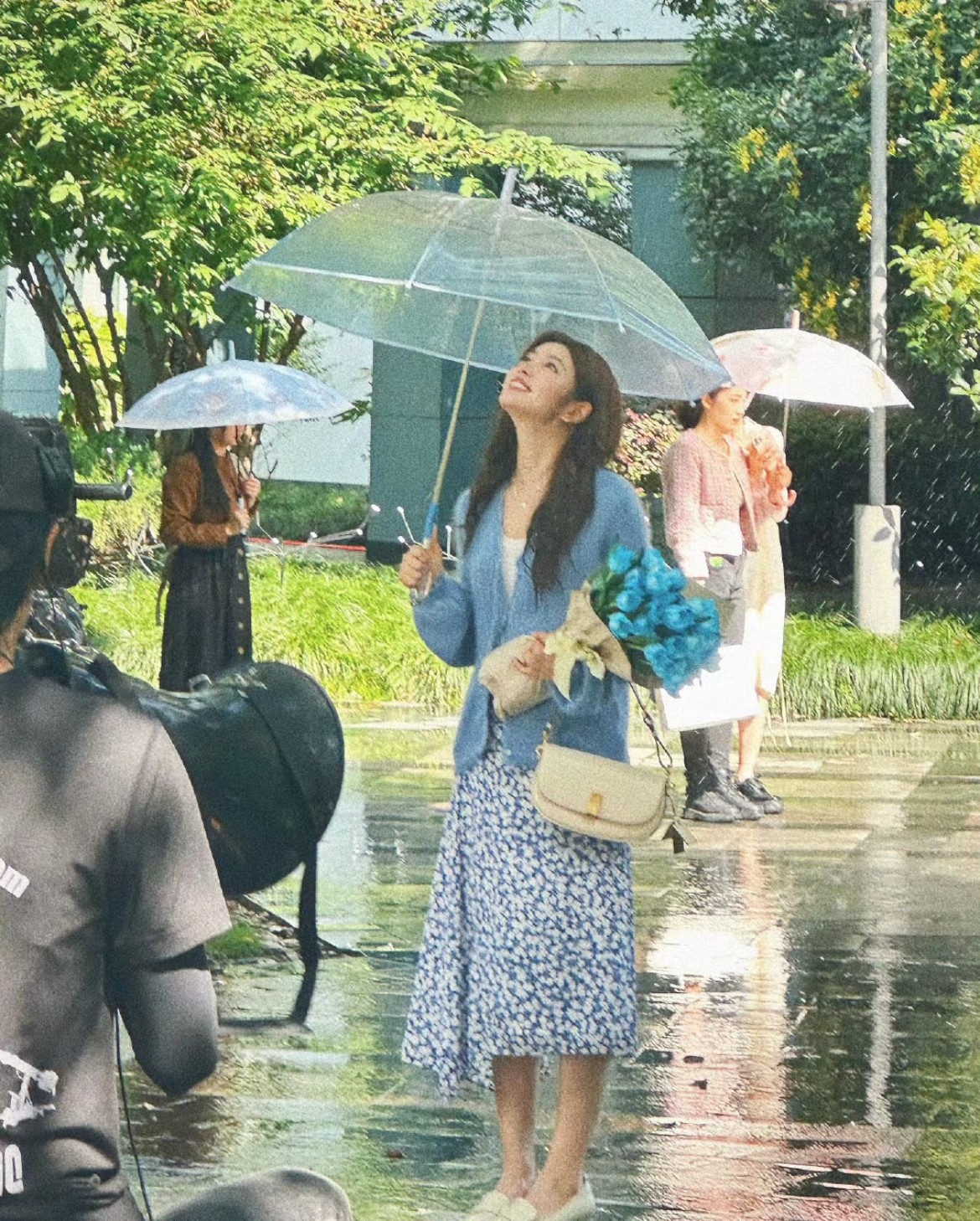 01徐若涵爱你蓝色开衫_蓝白碎花裙.jpg 01徐若涵爱你蓝色开衫_蓝白碎花裙.jpg