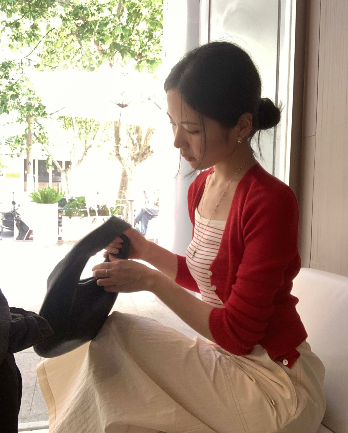 07红_米白.jpg 07红_米白.jpg